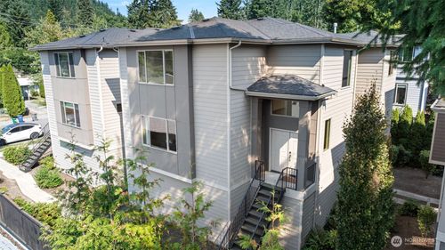 b-553 Se Andrews St, Issaquah, WA, 98027-3411 | Card Image