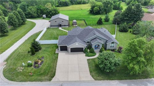 7151 Sw Crystal Ln, Trimble, MO, 64492-9244 | Card Image