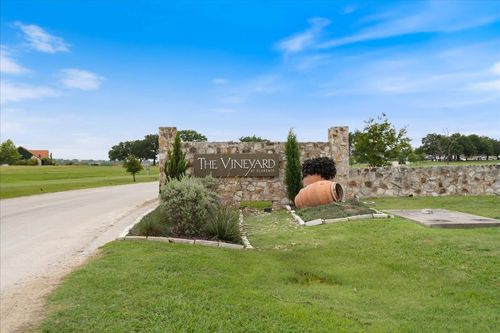 308 Via Francesco, Florence, TX, 76527 | Card Image