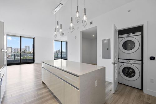 410-101 Diplomat Pkwy, Hallandale Beach, FL, 33009 | Card Image