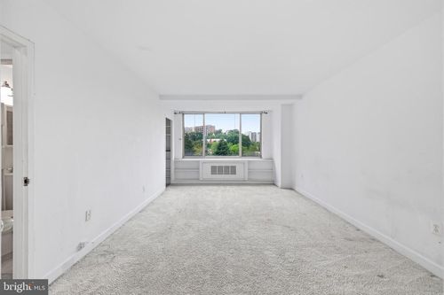 634-1121 Arlington Blvd, ARLINGTON, VA, 22209-3227 | Card Image