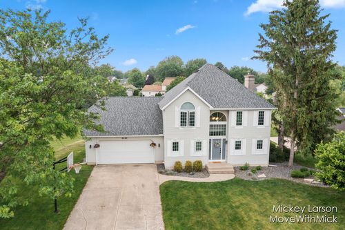 6263 Heath Cross Dr, Hudsonville, MI, 49426-8908 | Card Image