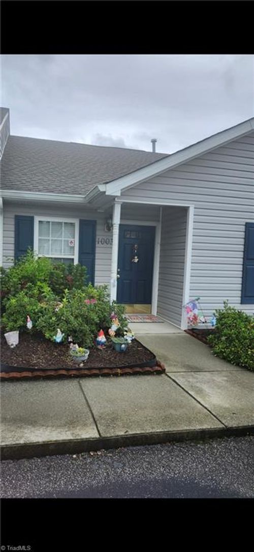 1003 Glen Gate Cir, Kernersville, NC, 27284-6638 | Card Image
