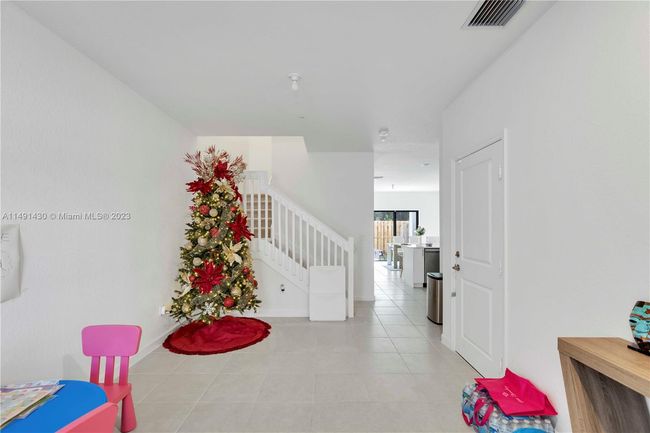 231 Sw 159 Th Ter, Townhouse with 3 bedrooms, 3 bathrooms and null parking in Pembroke Pines FL | Image 7