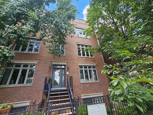 2-d-1326 W Grenshaw Street, Chicago, IL, 60607 | Card Image