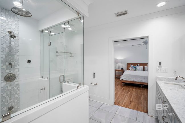 Bathroom | Image 28