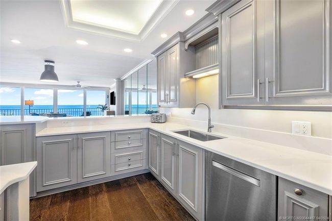 APT-317 - 2001 Sailfish Point Blvd, Condo with 2 bedrooms, 3 bathrooms and 2 parking in Stuart FL | Image 7