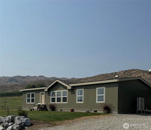60 Alvarado Rd, Tonasket, WA, 98855-9767 | Card Image