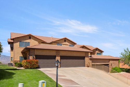 579 Ridgecrest Cir, St. George, UT, 84770-5740 | Card Image