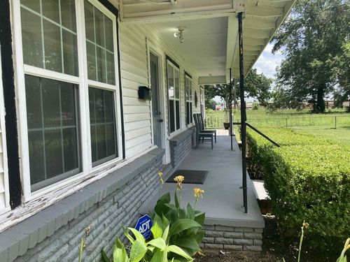 1305 E Goliad Ave, Crockett, TX, 75835-2305 | Card Image