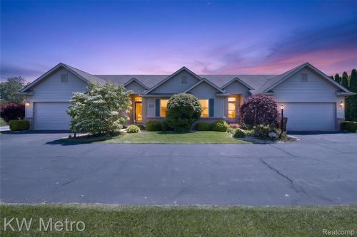 717 Koreys Cir, Blissfield, MI, 49228-8605 | Card Image