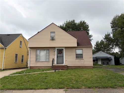4618 E 88th St, Garfield Heights, OH, 44125-1334 | Card Image