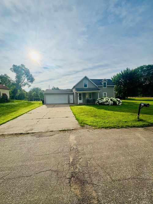 802 5th St Ne, Little Falls, MN, 56345-2305 | Card Image