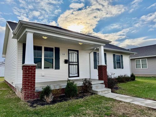 719 Wedeking Ave, Evansville, IN, 47711-3861 | Card Image