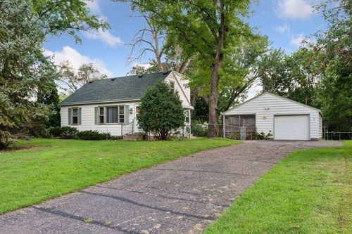 2200 108th Ave Nw, Coon Rapids, MN, 55433-4113 | Card Image