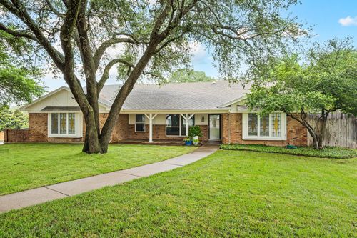 2817 Downing Ct, Bedford, TX, 76021-4616 | Card Image