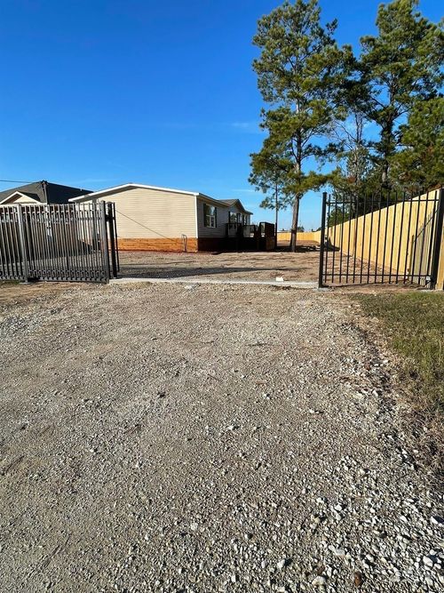 132 Road 5132, Cleveland, TX, 77327-1245 | Card Image