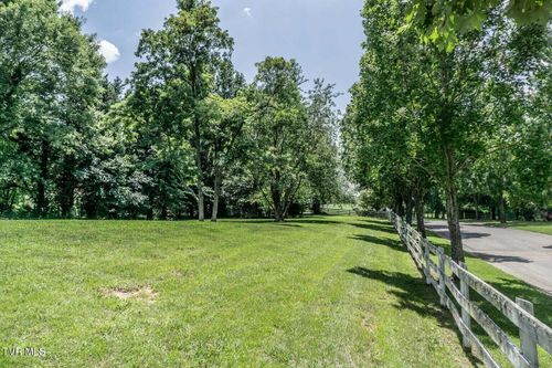 104 Lexington Ct, Greeneville, TN, 37745-0598 | Card Image