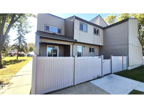 1754 Lakewood Road South Nw, Edmonton, AB, T6K3B6 | Card Image