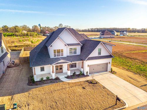 17802 Longleaf Dr, Athens, AL, 35611-7375 | Card Image