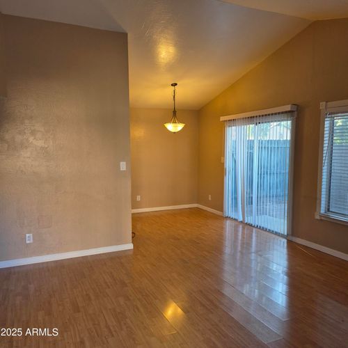 4834 W Loma Ln, Glendale, AZ, 85302-6449 | Card Image