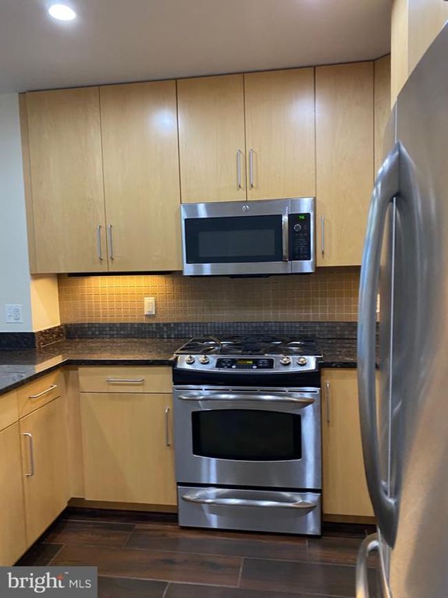 APT-1017 - 8220 Crestwood Heights Dr, Condo with 2 bedrooms, 2 bathrooms and null parking in MCLEAN VA | Image 34