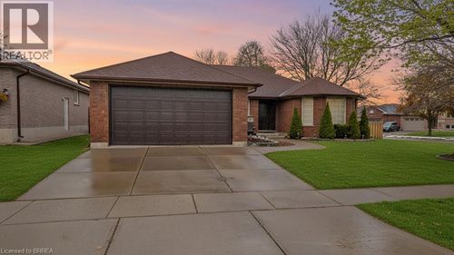 75 Maplecrest Lane, Brantford, ON, N3R7T8 | Card Image