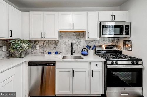 a-4000 Linkwood Rd, BALTIMORE, MD, 21210-3011 | Card Image