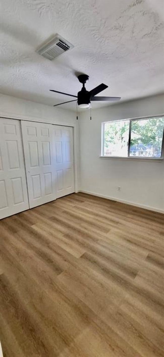 Secondary Bedroom 1 with beautiful view | Image 27