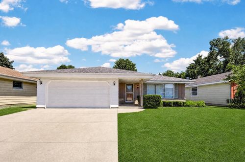 7911 32nd Avenue, Kenosha, WI, 53142 | Card Image