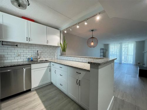 apt-309a-5321 Ne 24th Ter, Fort Lauderdale, FL, 33308-3920 | Card Image