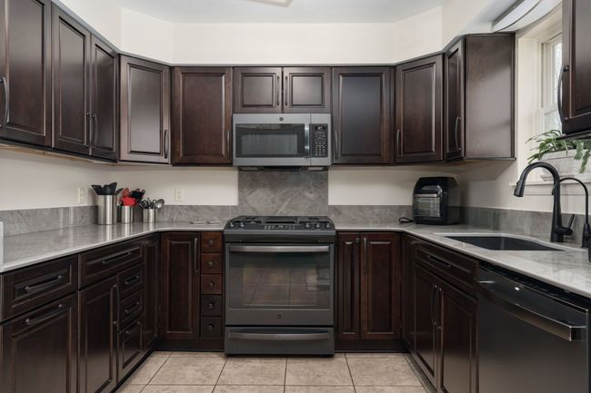 8660 Sargent Rd, House other with 3 bedrooms, 3 bathrooms and null parking in Fowlerville MI | Image 9