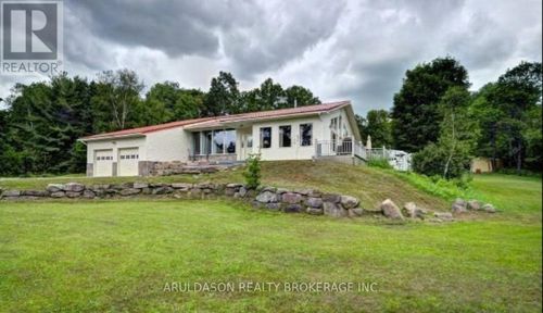 2320 Highway 518 W, Sprucedale, ON, P0A1Y0 | Card Image