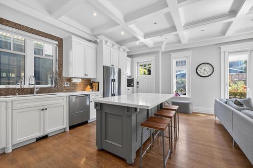 1912 36th Ave W, Vancouver, BC, V6M1K8 | Card Image