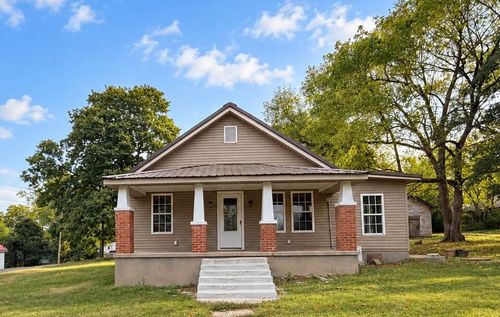204 E Simpson St, Alton, MO, 65606-7956 | Card Image