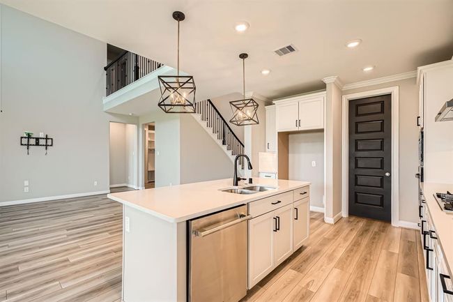 Kitchen | Image 8