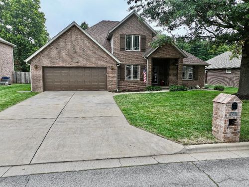 1811 W Village Ln, Springfield, MO, 65807-4052 | Card Image