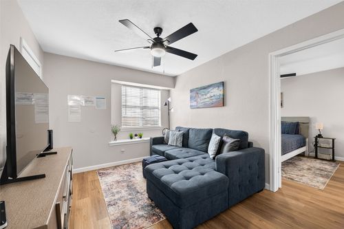 1712 Crest Point Dr, Arlington, TX, 76012-3762 | Card Image