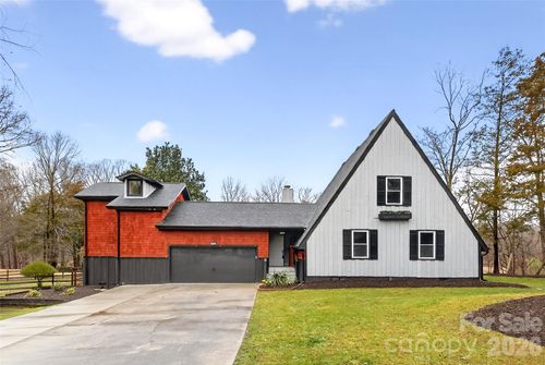 10054 Four Mile Creek Rd, Charlotte, NC, 28277-9007 | Card Image