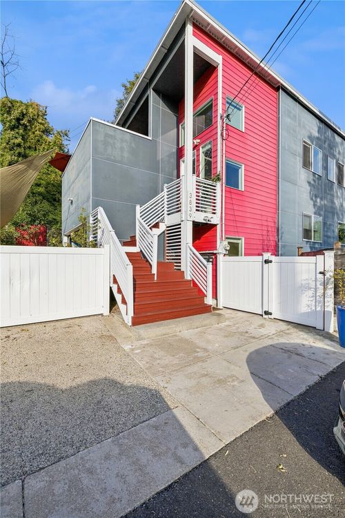 3839 Letitia Ave S, Seattle, WA, 98118-1135 | Card Image