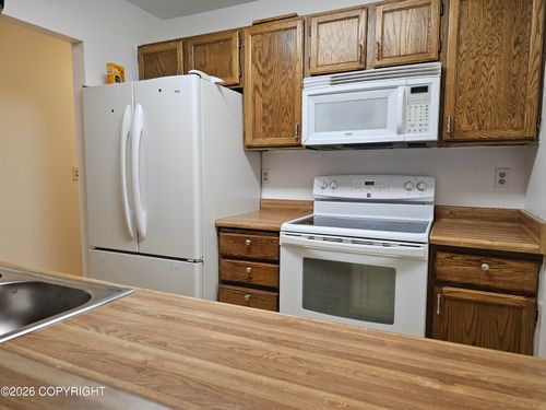 203-1620 Eastridge Drive, Anchorage, AK, 99501 | Card Image