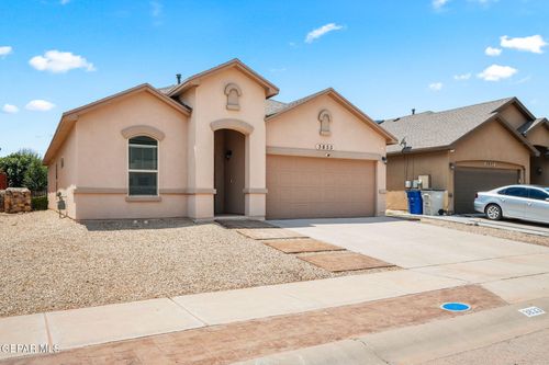3833 Loma Reina Way, El Paso, TX, 79938-1300 | Card Image