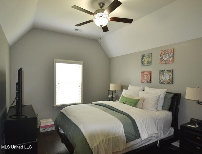 Bedroom | Image 32