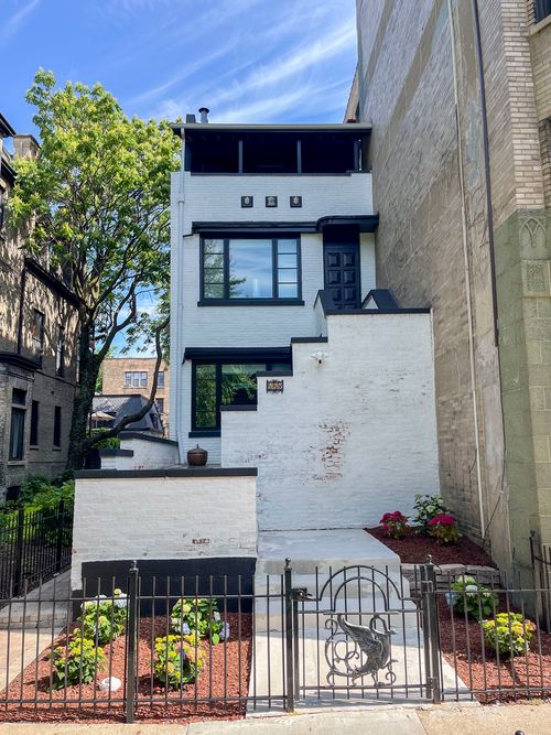 552 W Arlington Pl, Chicago, IL, 60614-5917 | Card Image