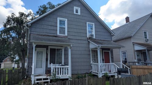 1823 W 1st St, Davenport, IA, 52802-1806 | Card Image