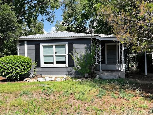 501 S Pierce St, Burnet, TX, 78611-3628 | Card Image