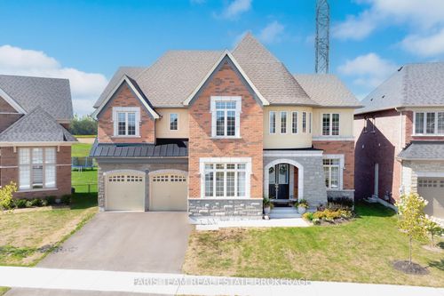 13 Sanford Cir, Springwater, ON, L9X2A8 | Card Image