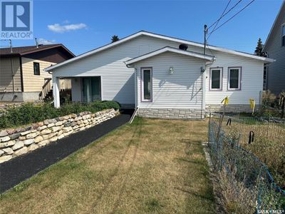 405 Churchill St, House other with 2 bedrooms, 2 bathrooms and null parking in Hudson Bay SK | Image 2