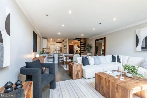 apt-108-627 N 18th St, PHILADELPHIA, PA, 19130-3381 | Card Image