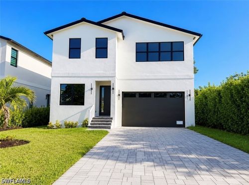 2727 Van Buren Ave, NAPLES, FL, 34112-7624 | Card Image